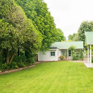 Holiday home Birdsong